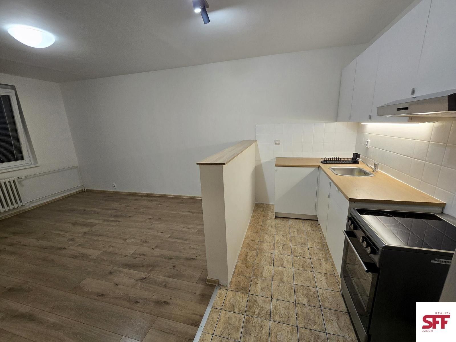 2+kk, Štúrova, Praha, 40 m²