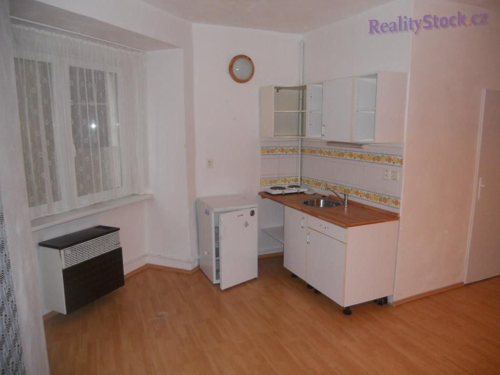 Pronájem byt 1+1 - Jana Želivského, Praha, 35 m²