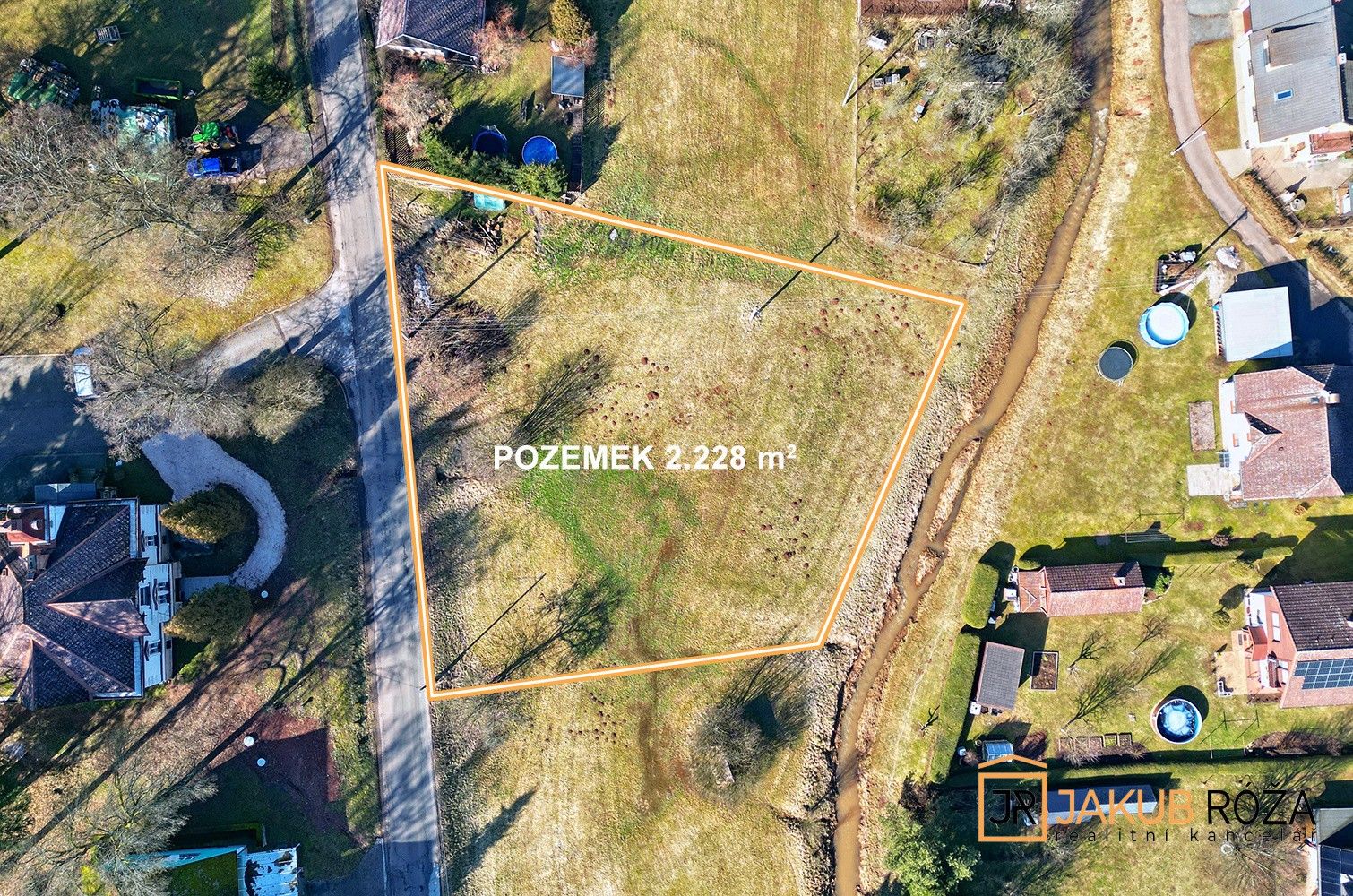 Pozemek pro bydlení, 2 228 m²