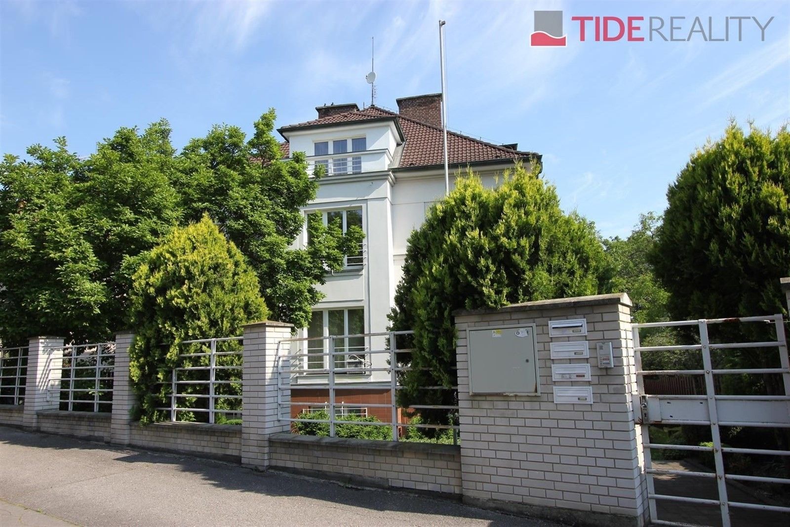 Kanceláře, náměstí Před bateriemi, Praha, 150 m²