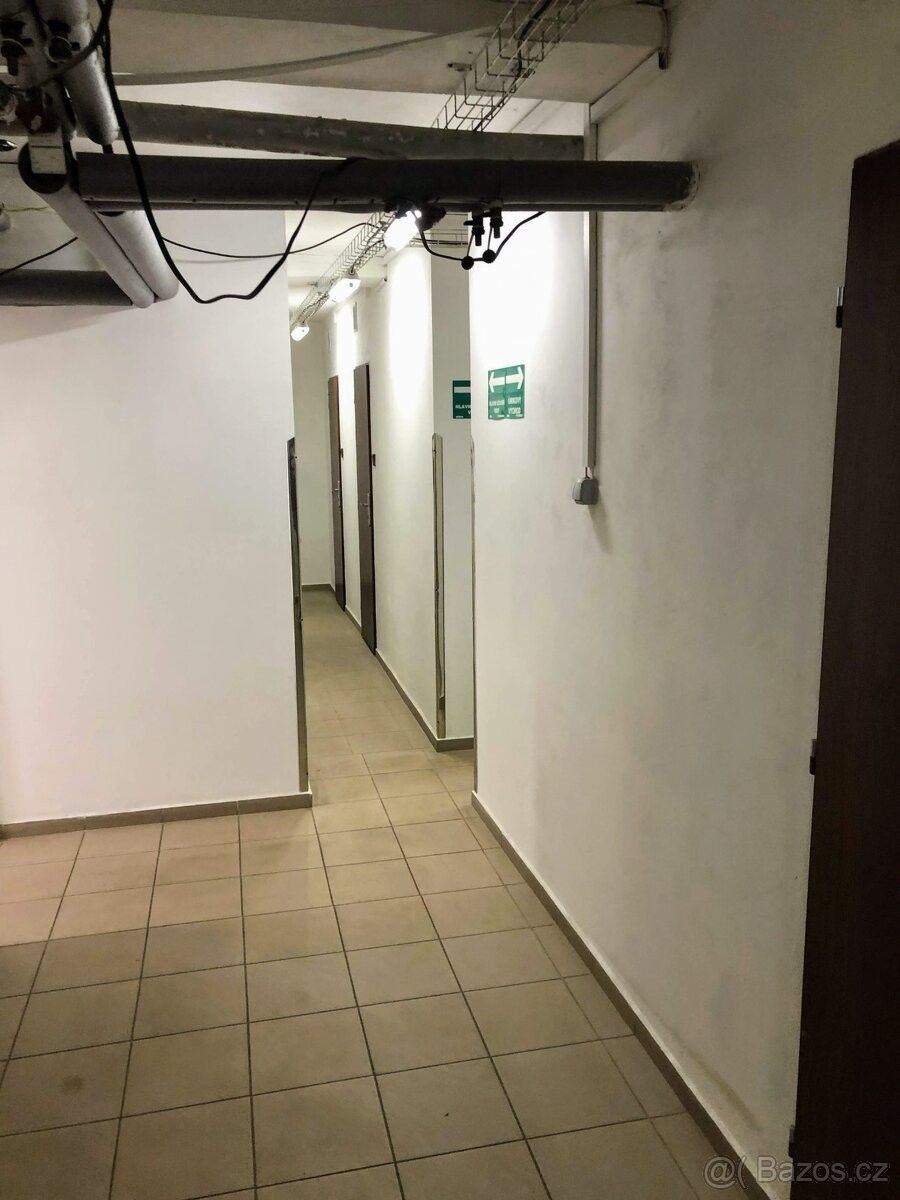 Sklady, Aš, 352 01