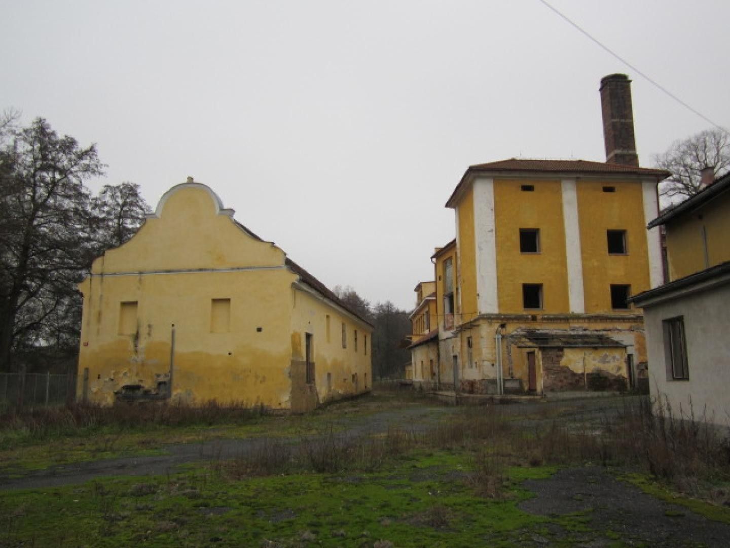 Sklad, 10 000 m²