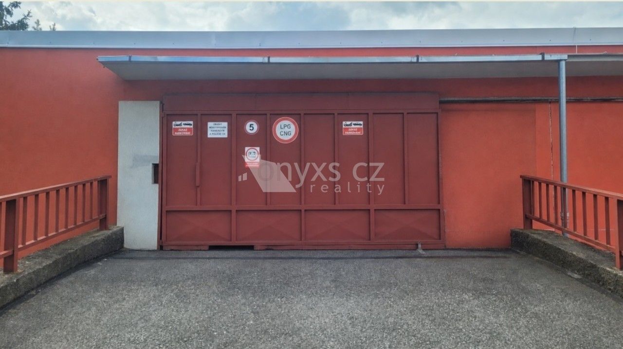 Garáže, Bašteckého, Praha, 18 m² - 1