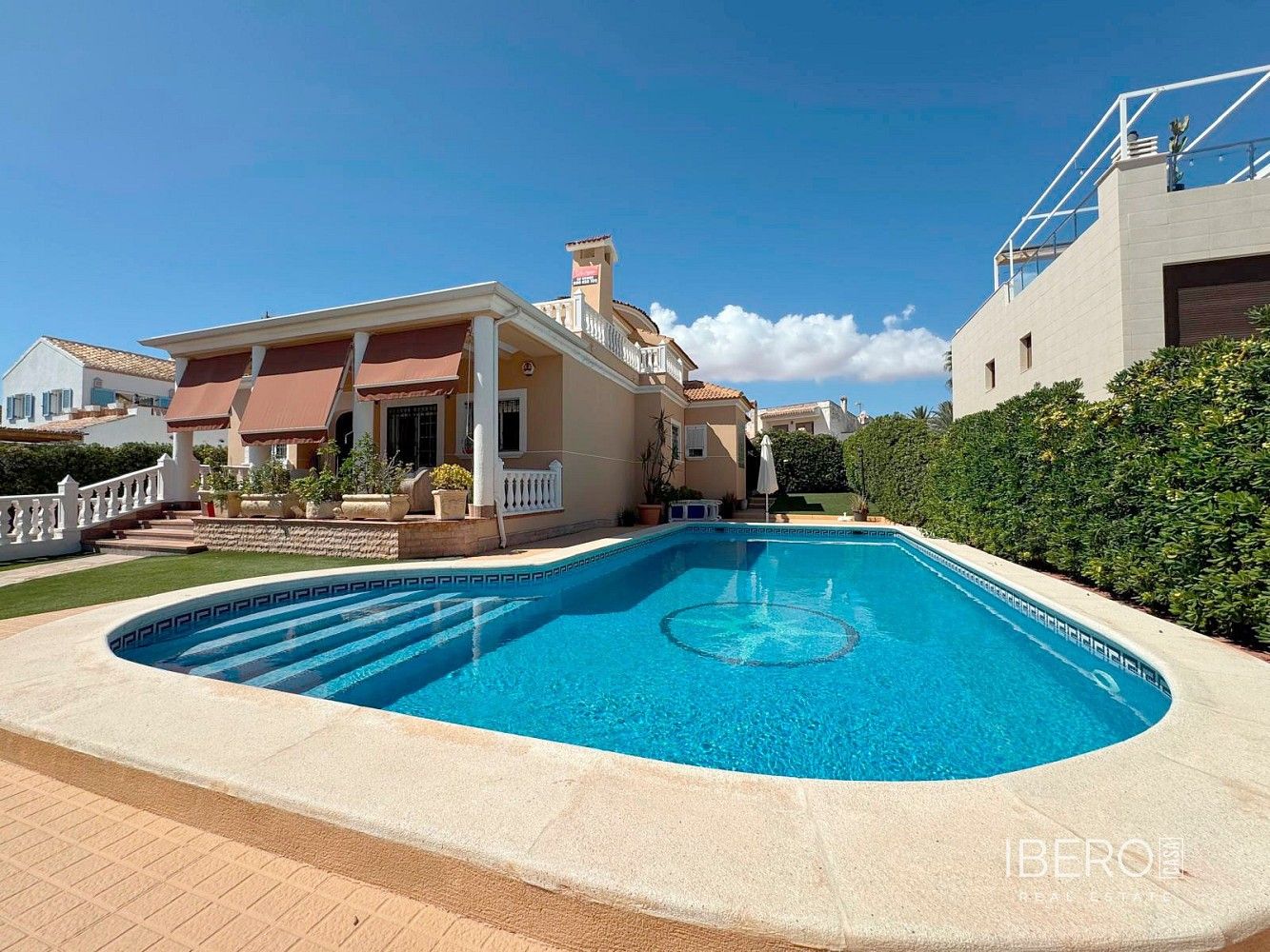 Rodinné domy, Torrevieja, Španělsko, 290 m² - 1