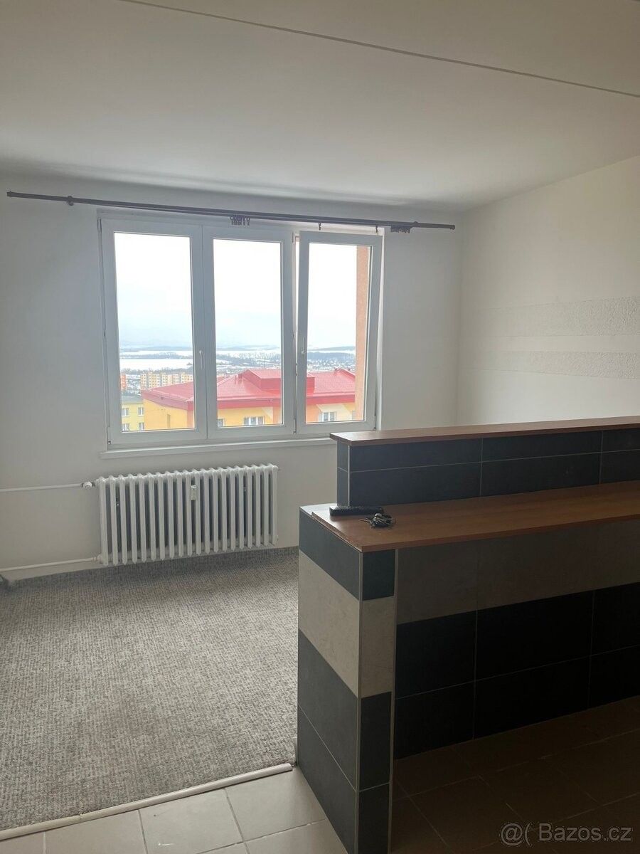 Pronájem byt - Chomutov, 430 04