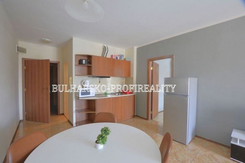 Byty, 987 66, Zahraničí