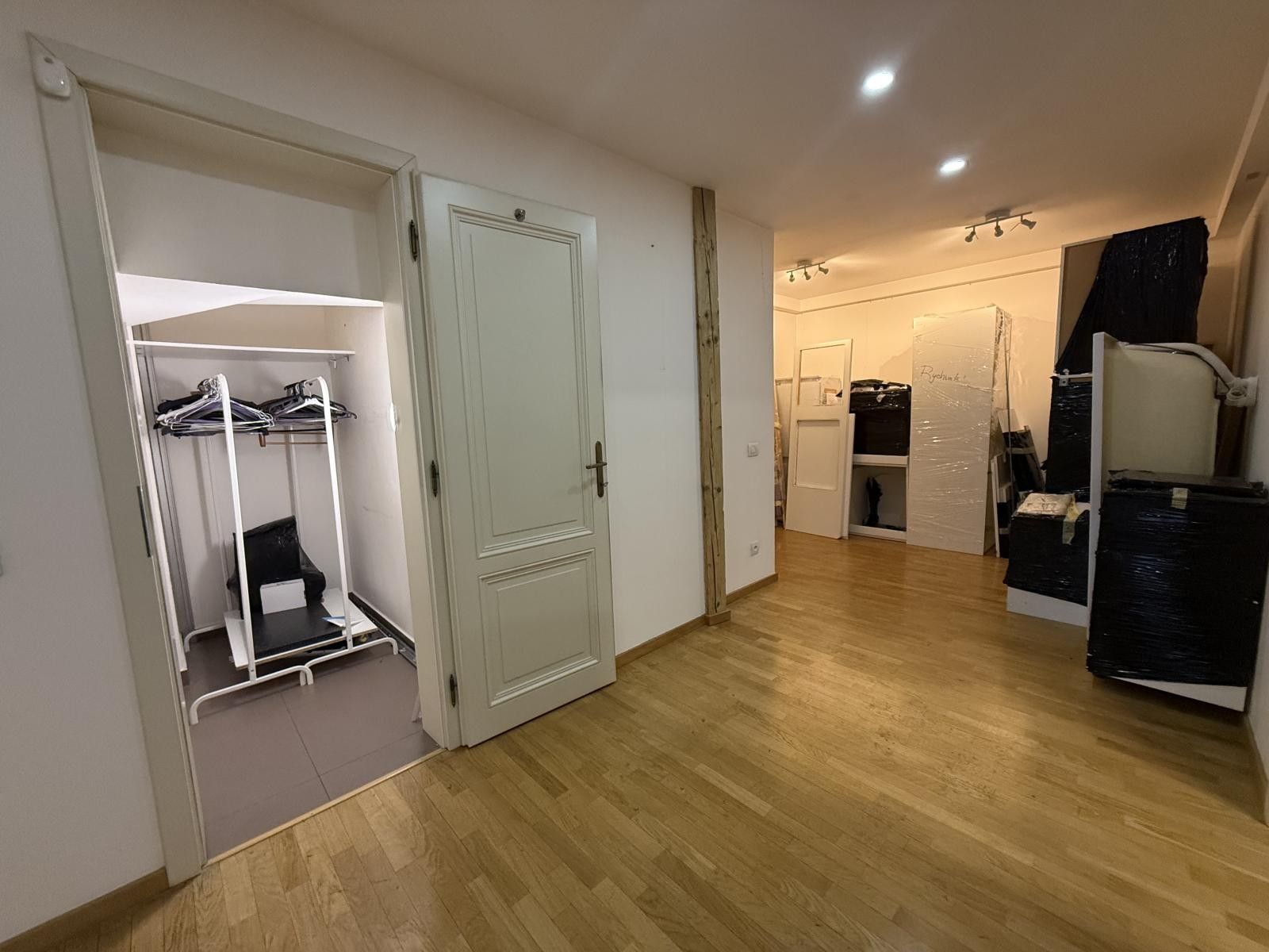 Pronájem byt 2+kk - Sokolovská, Praha, 89 m²