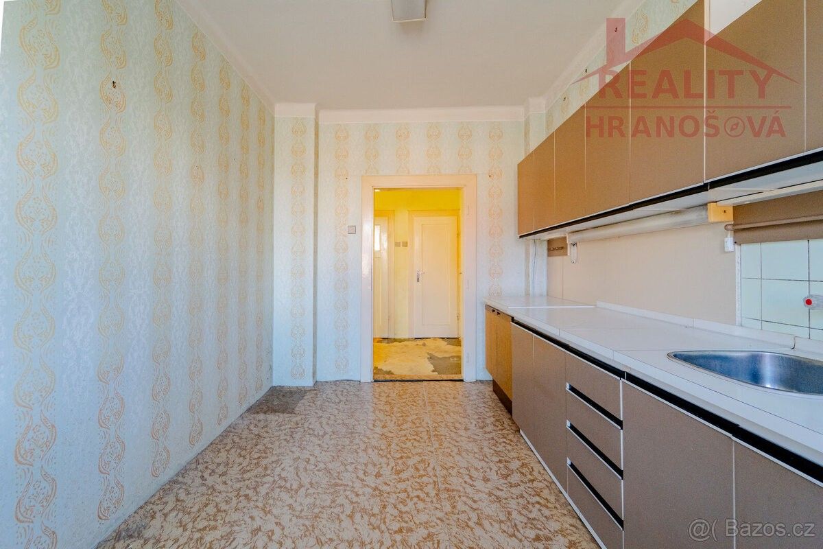 Rodinné domy, Ostrava, 720 00 - 2
