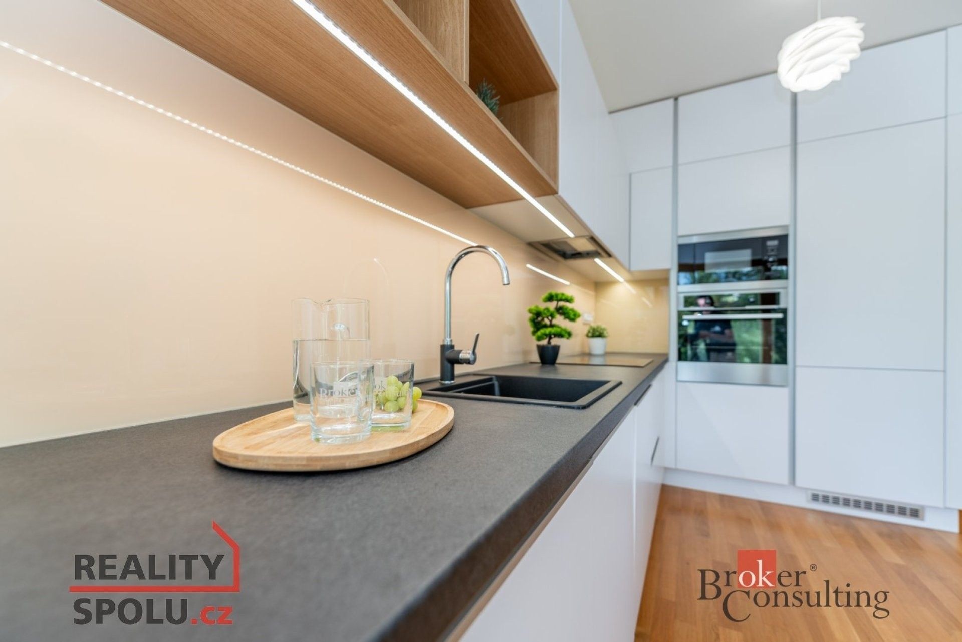3+kk, Za Karlínským přístavem, Praha, 89 m² - 2