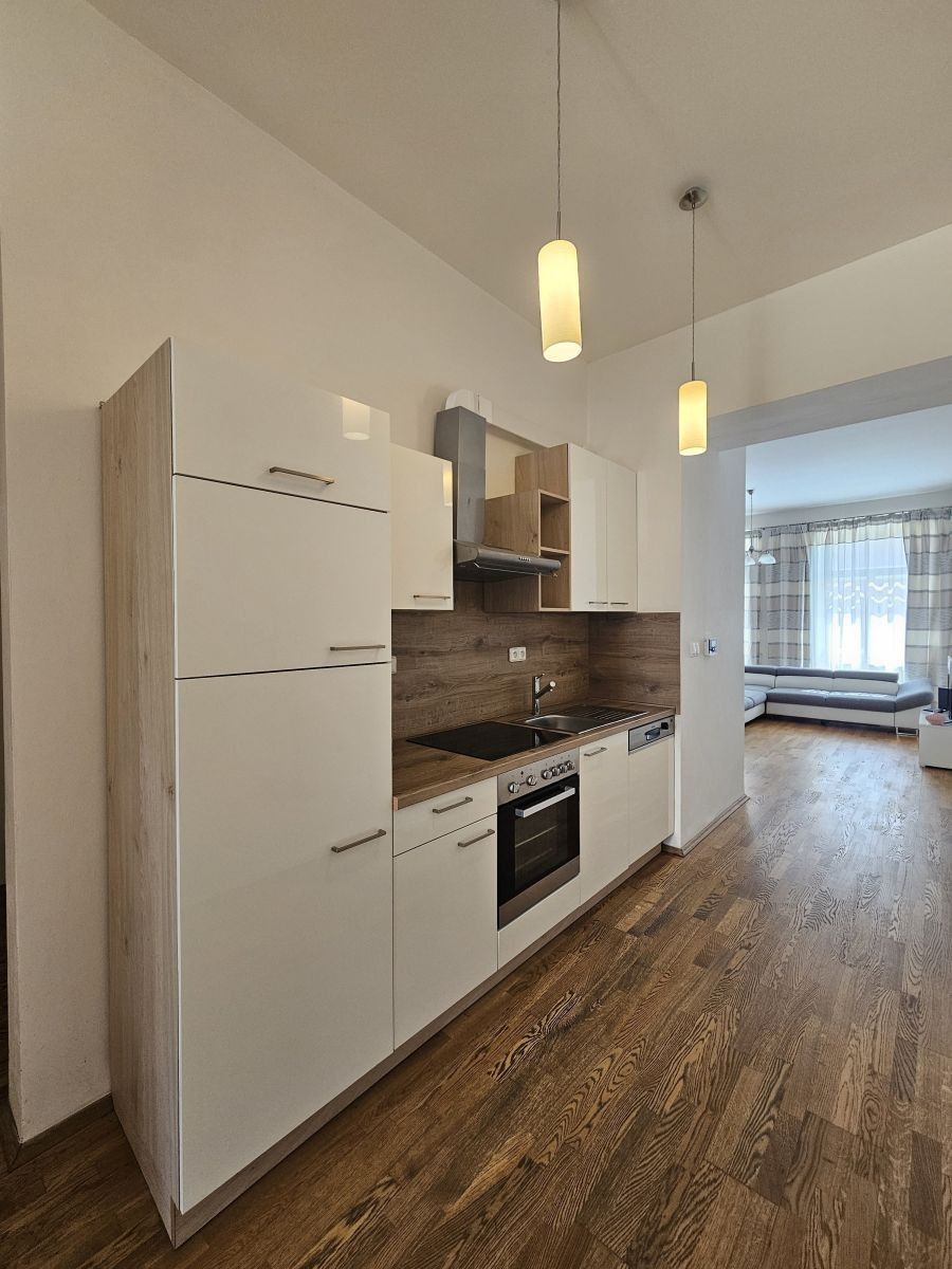 Byty, Na Bělidle, Praha - Smíchov, 52 m² - 2