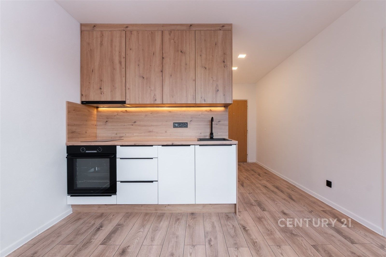 2+kk, U Zámeckého parku, Litvínov, 35 m²