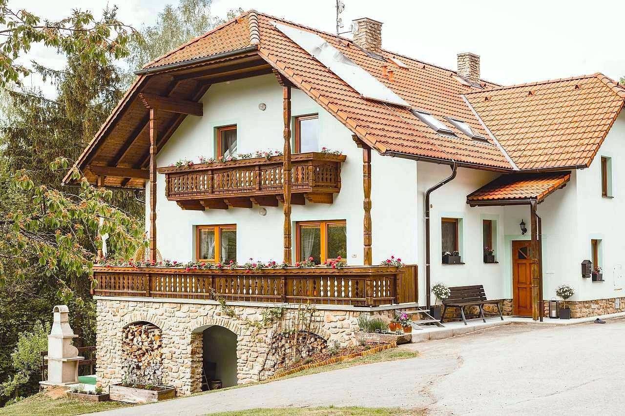Chaty, Nebahovy - Kralovice, Jihočeský kraj