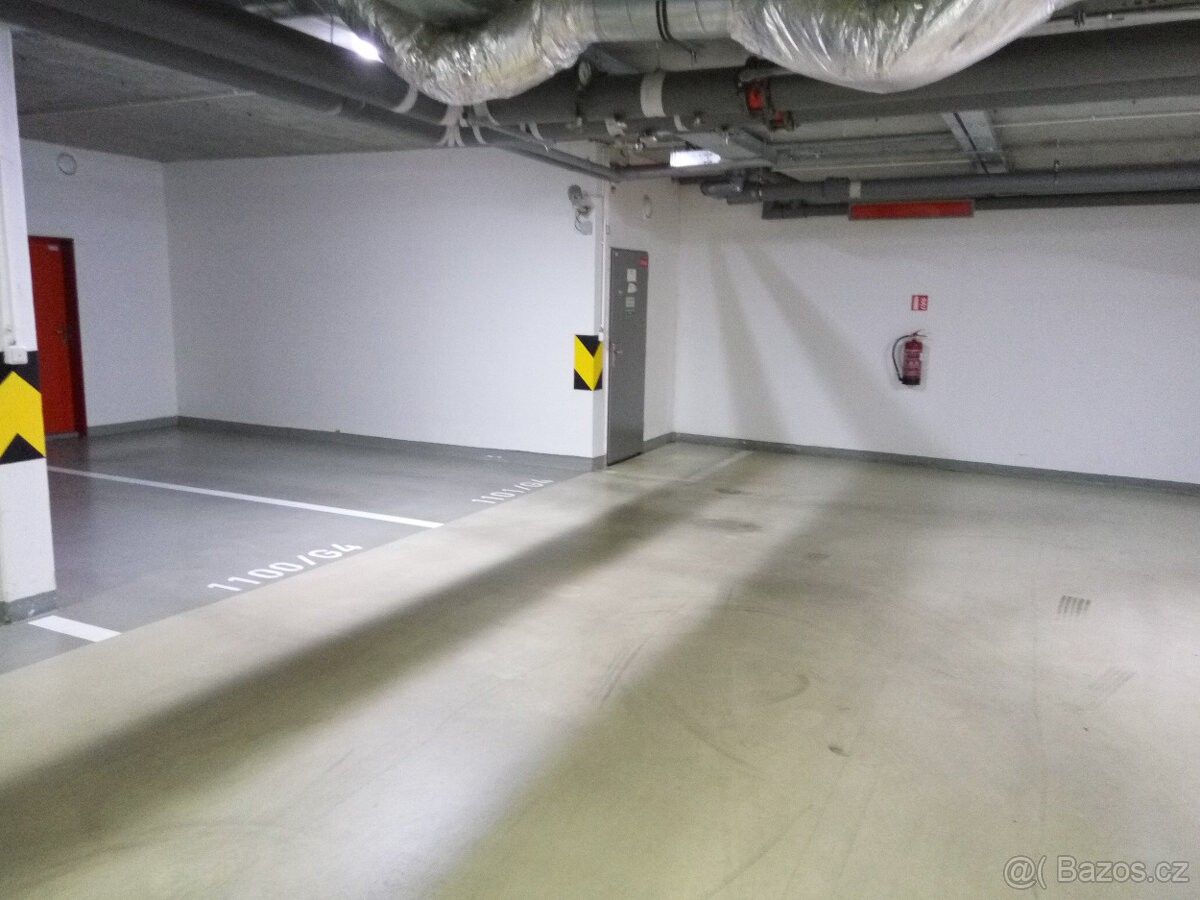 Pronájem garáž - Praha, 180 00