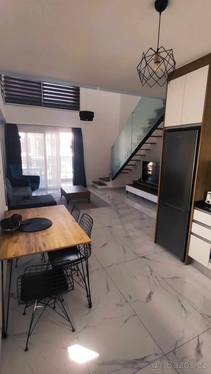 Prodej byt - 987 66, Zahraničí