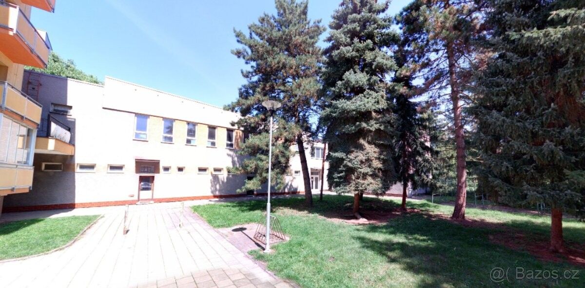 Obchodní prostory, Kojetín, 752 01