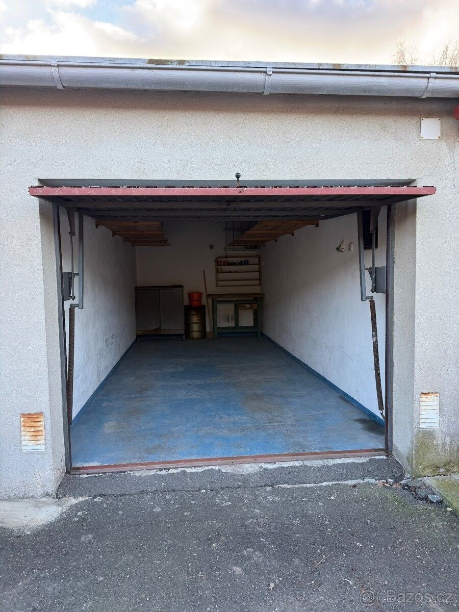 Garáže, Dobruška, 518 01