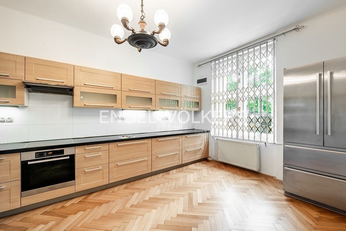 Pronájem vila - Cukrovarnická, Praha, 227 m²