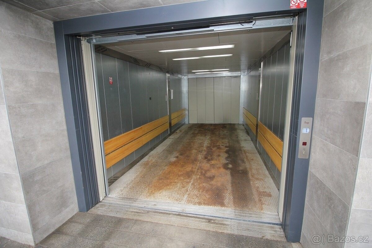 Prodej garáž - Praha, 150 00