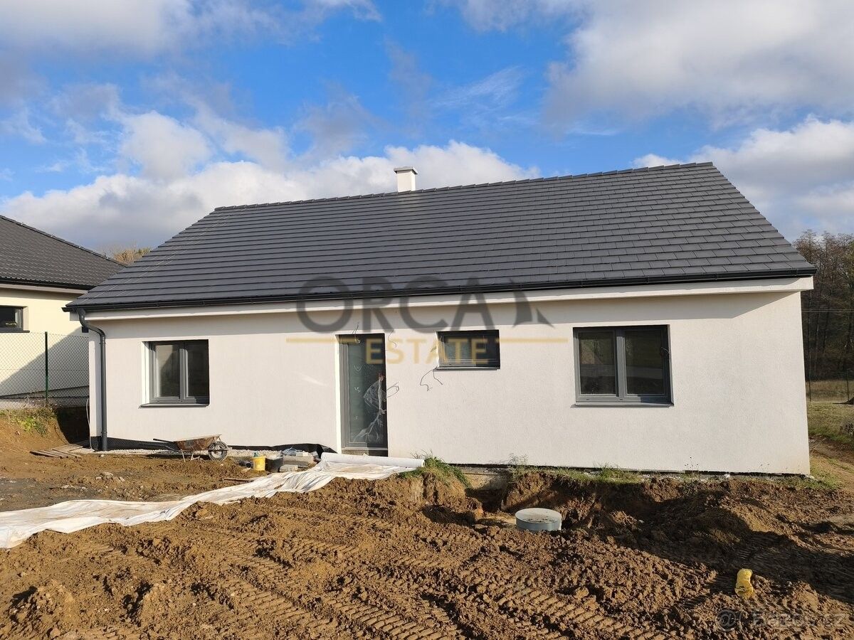 Rodinné domy, Kostelec u Kyjova, 696 51