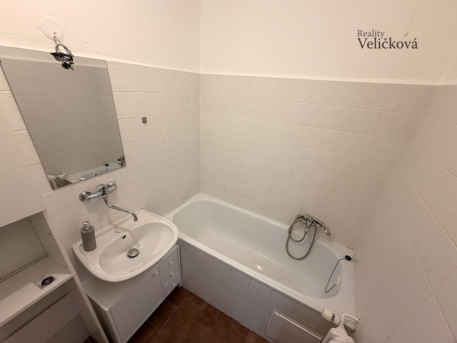 Byt 2+kk · 48 m² · Dukelská třída, Hradec Králové - 3