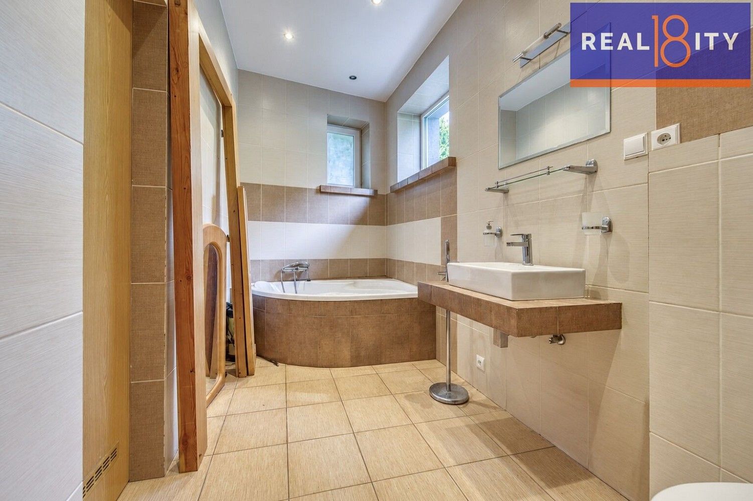 Rodinný dům · 150 m² · Roztoky, okres Praha-západ, Středočeský kraj - 3