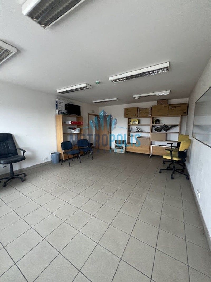Kanceláře, Pražská, Nehvizdy, 28 m² - 2
