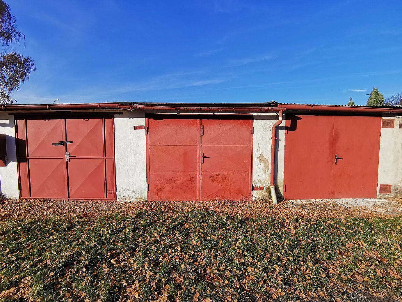 Garáže, Branecká, Pardubice, 19 m²