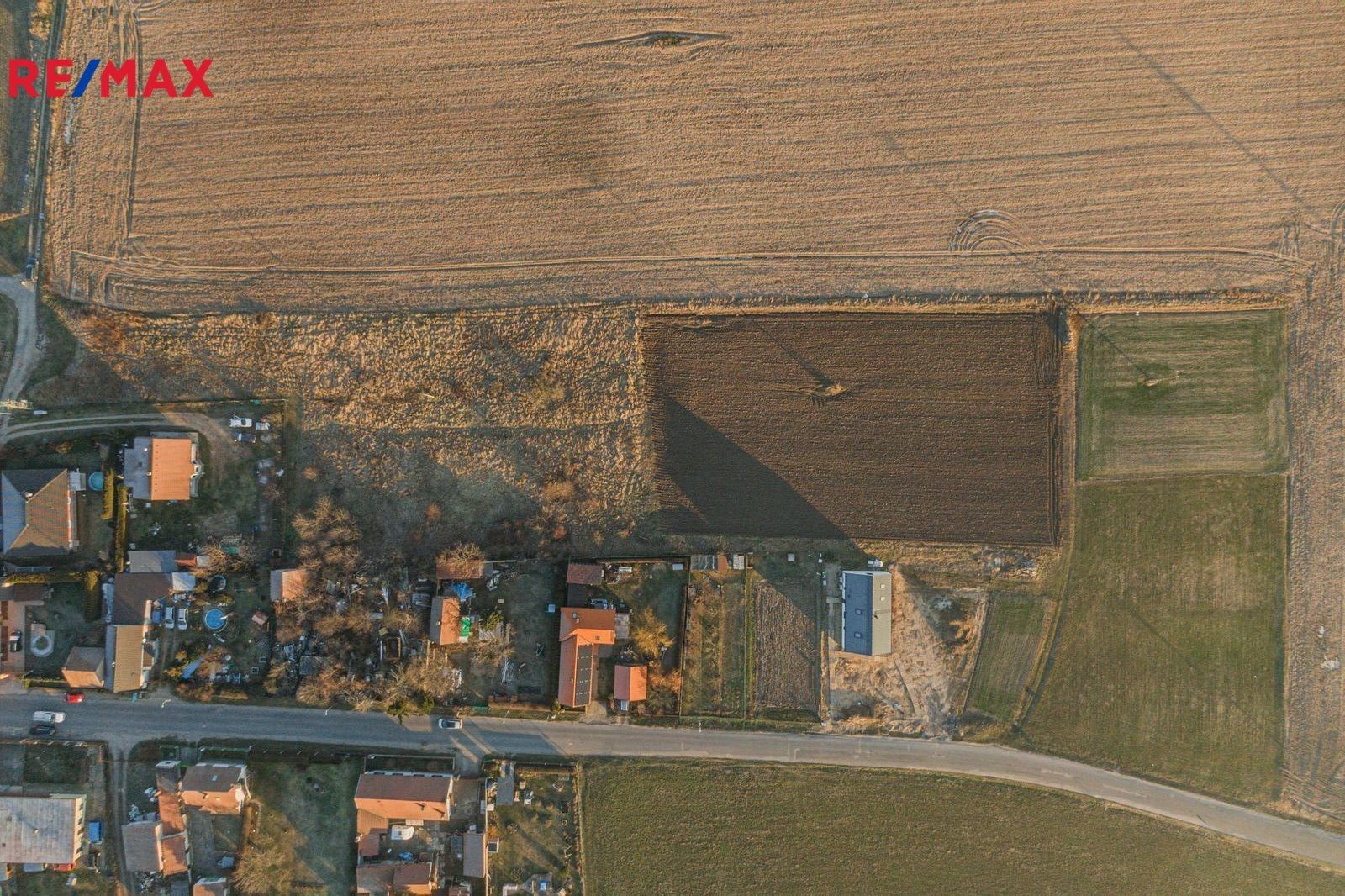Pozemky pro bydlení, Hostín u Vojkovic, 8 247 m²