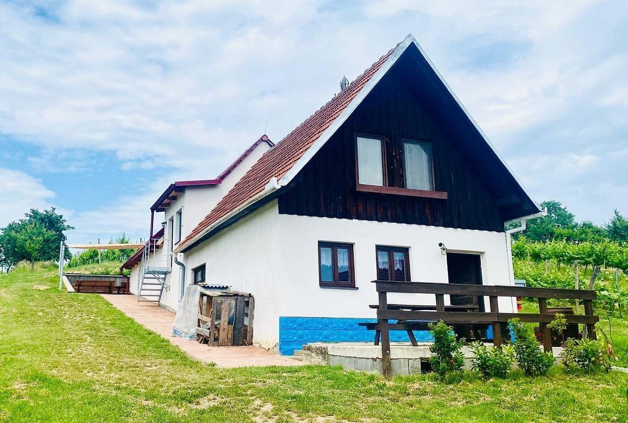 Chaty, Mutěnice, Jihomoravský kraj - 1