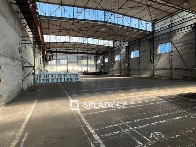 Sklady, Bystřany, 2 400 m² - 1