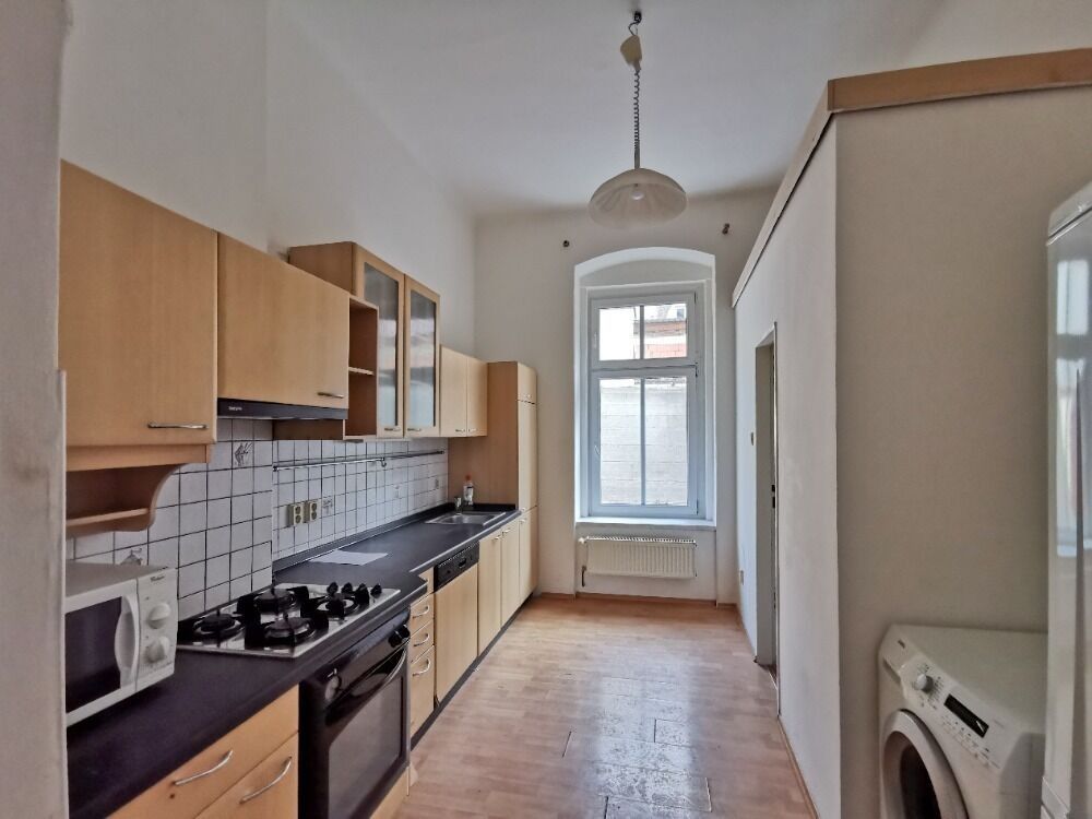 3+1, náměstí Republiky, Karlovy Vary, 84 m²