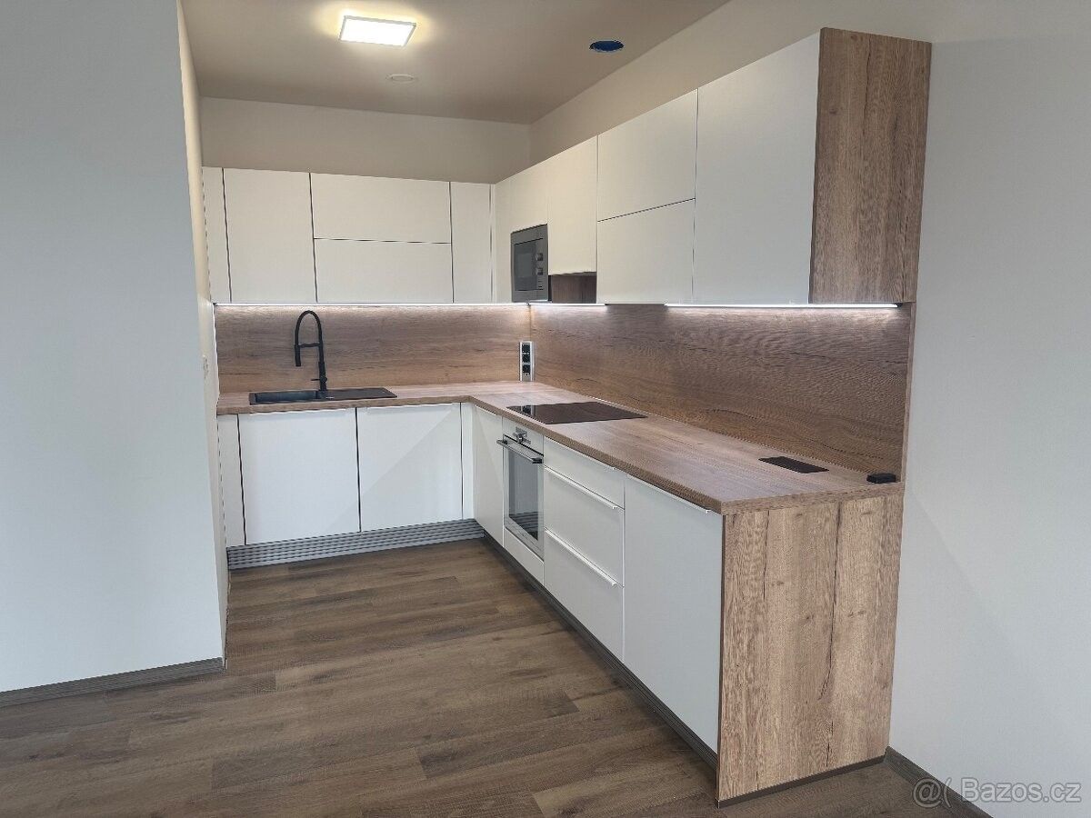 Byty, Jihlava, 586 01