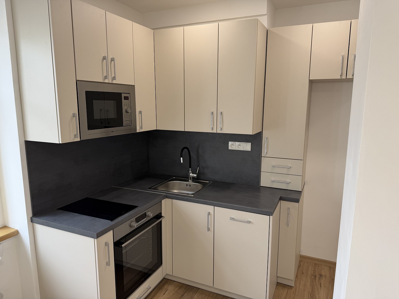 Prodej byt 2+kk - Rohová, Karlovy Vary - Rybáře, 40 m² - 5