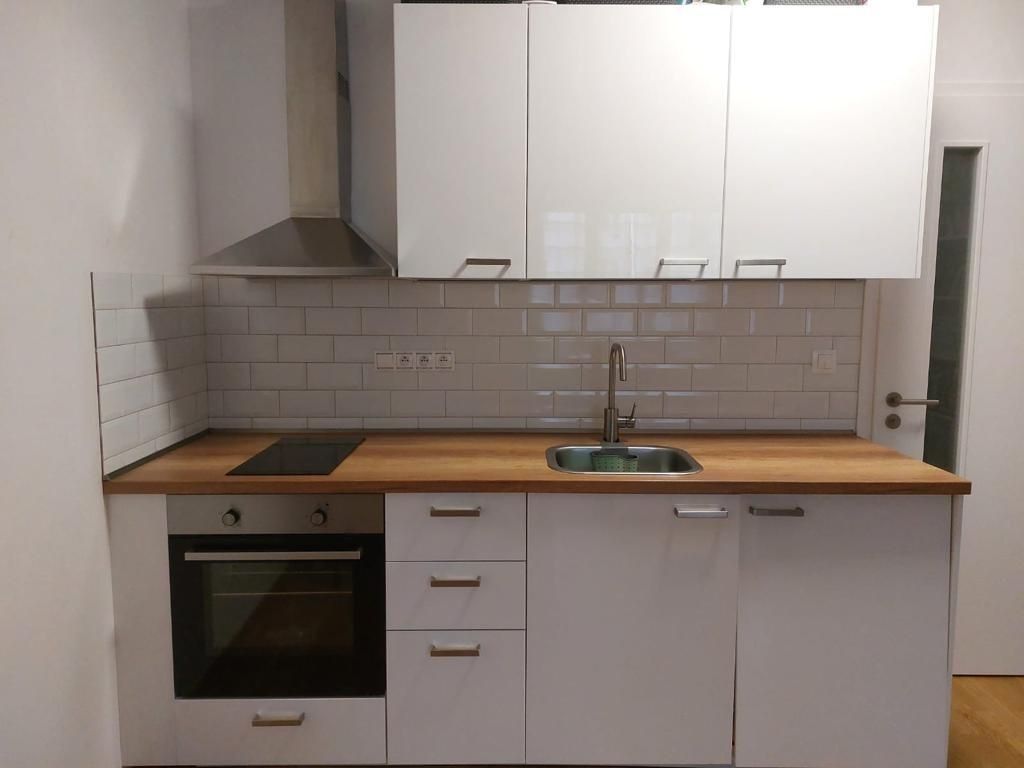 Pronájem byt 1+kk - Hadovitá, Praha - Michle, 39 m² - 5