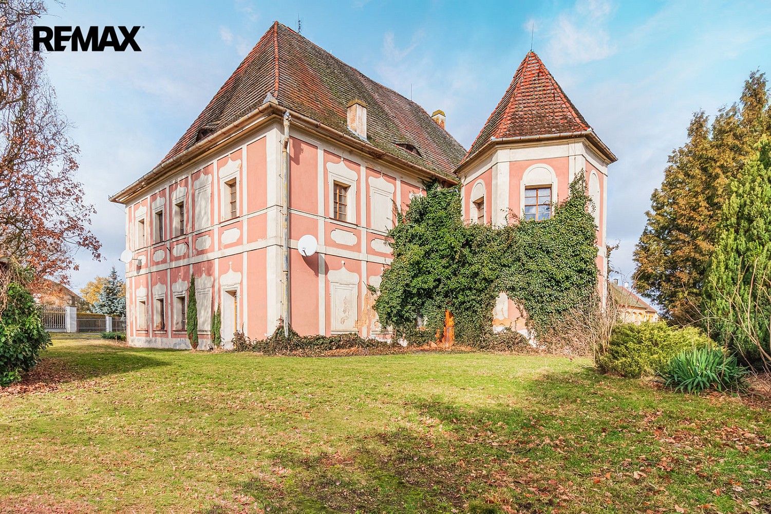 Komerční nemovitost, 700 m²