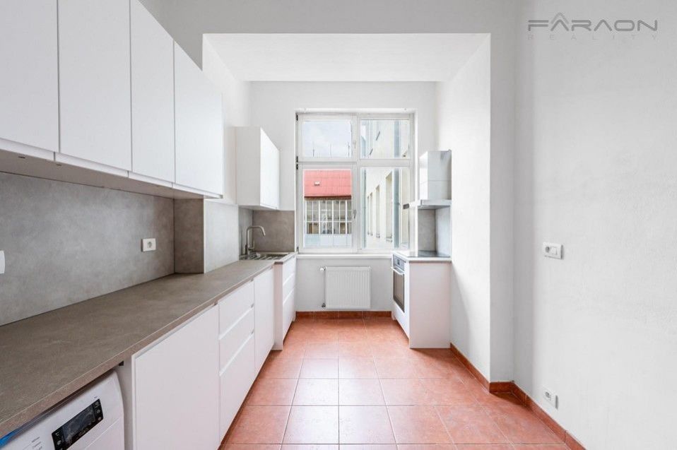 Byt 3+1 · 87 m² · Na bělidle, Praha - 3
