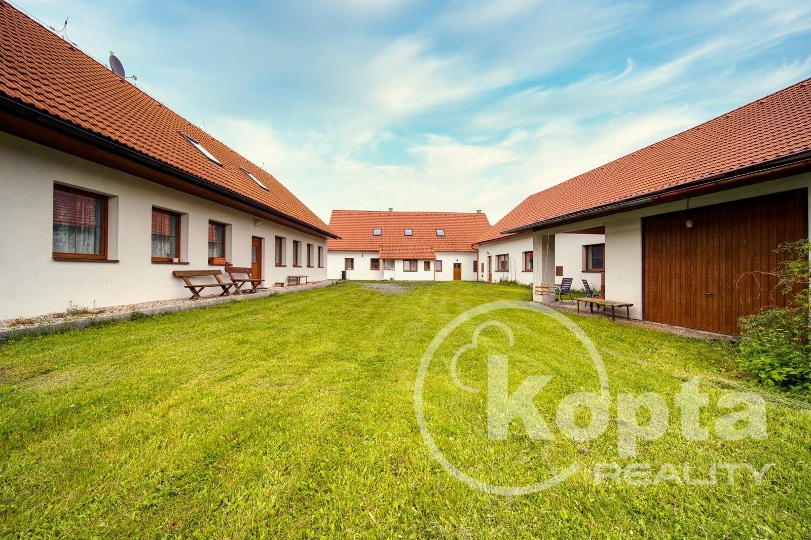 Prodej rodinný dům - Víska, Čmelíny, 450 m²