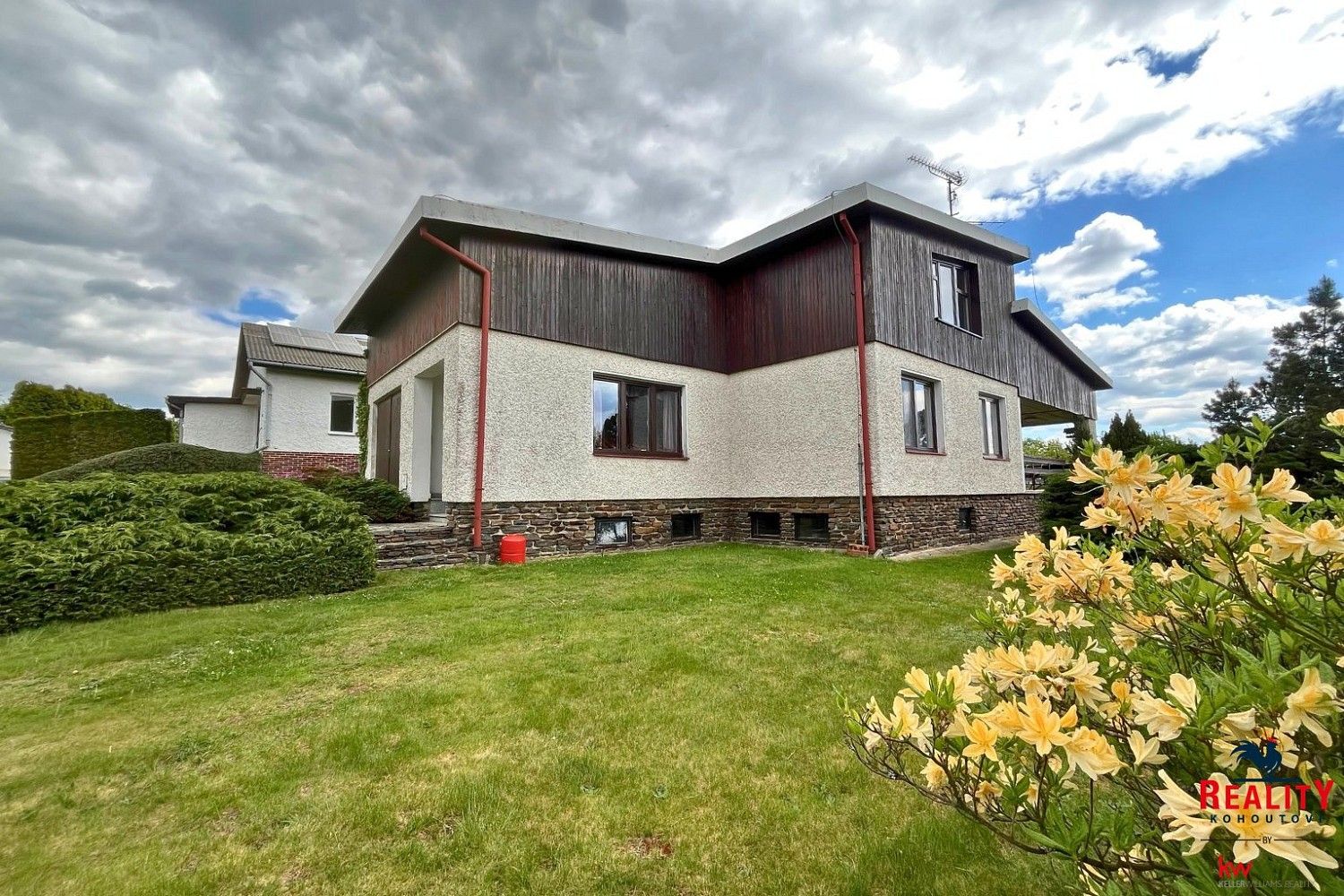 Prodej rodinný dům - Střížov, okres České Budějovice, Jihočeský kraj, 256 m² - 2
