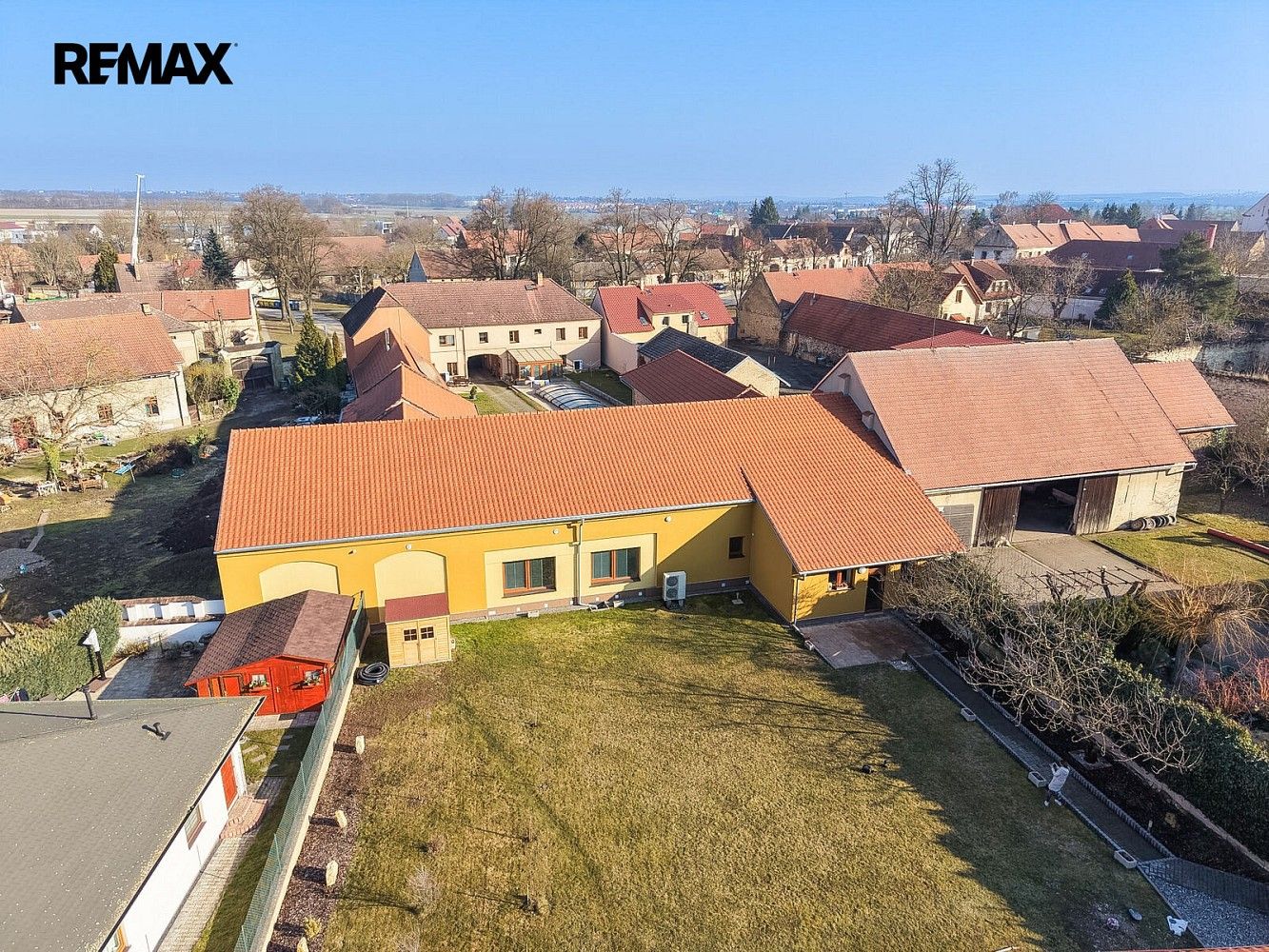 Obchodní prostory, Úhonice, okres Praha-západ, Středočeský kraj, 380 m² - 2