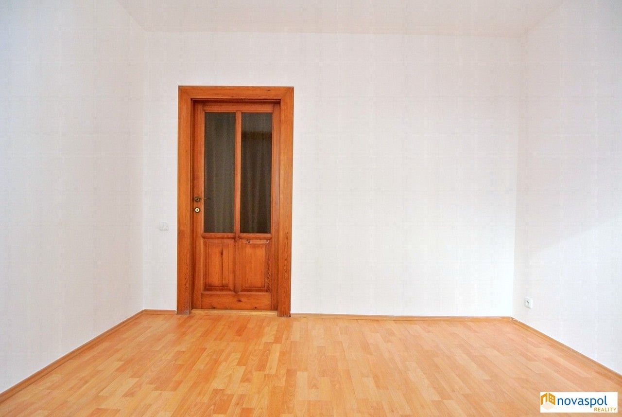 Byt 2+1 · 40 m² · Štúrova, Praha - 4