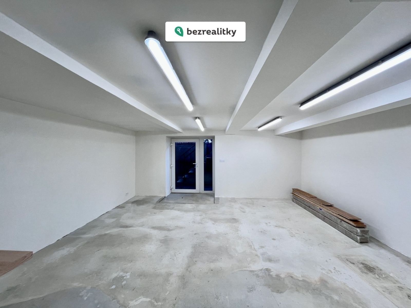 Ostatní, Ve stínu 887, Praha, 35 m²