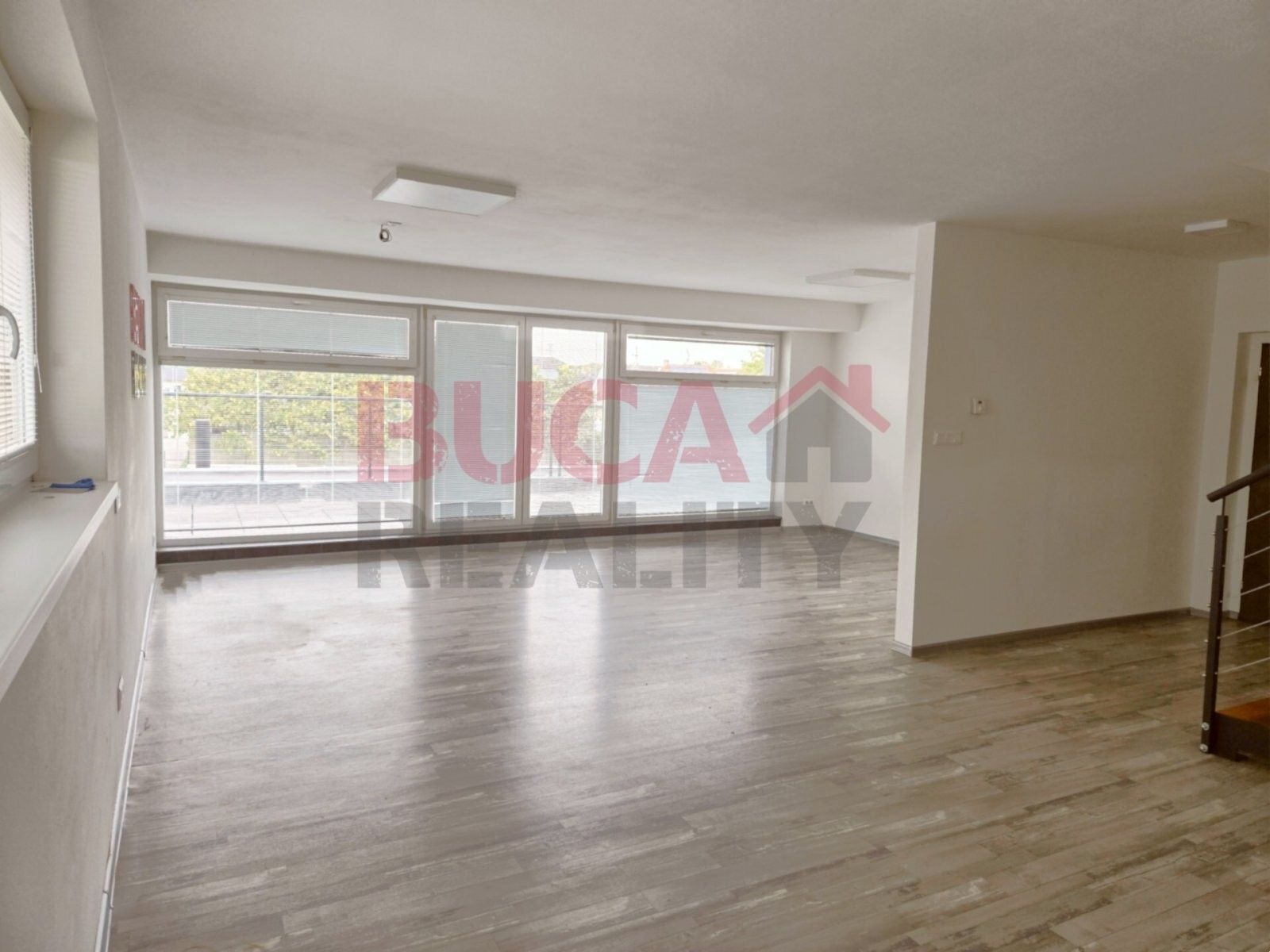 Obchodní prostory, Litvínovice, 148 m²