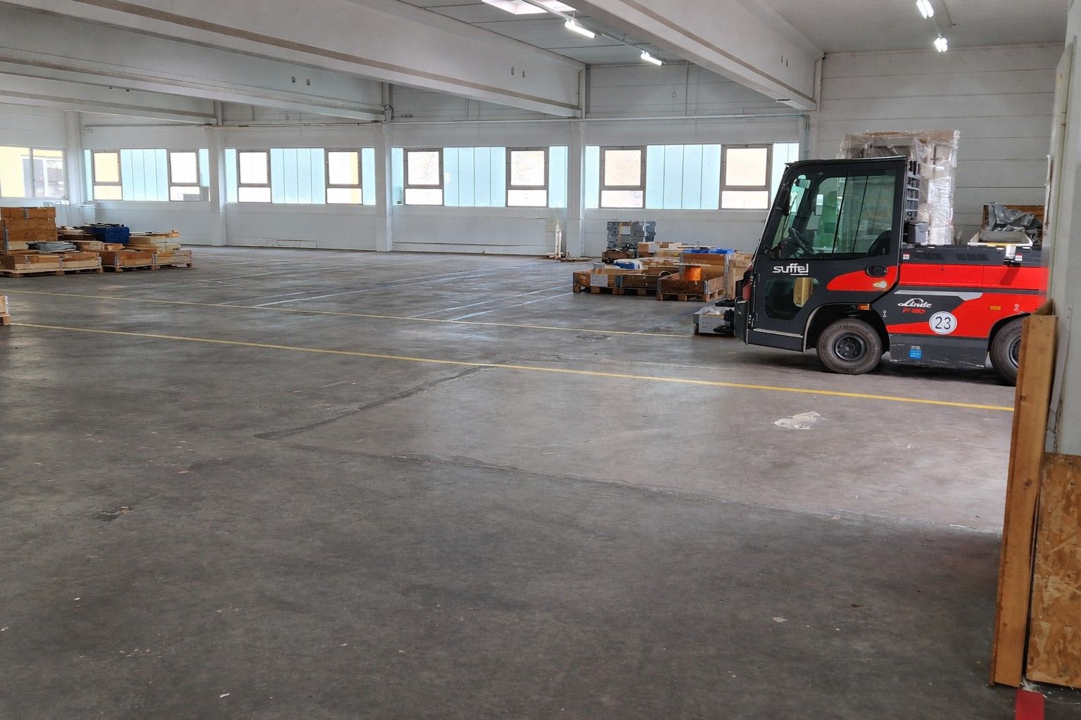 Obchodní prostory, , Bavorsko, 2 000 m² - 2