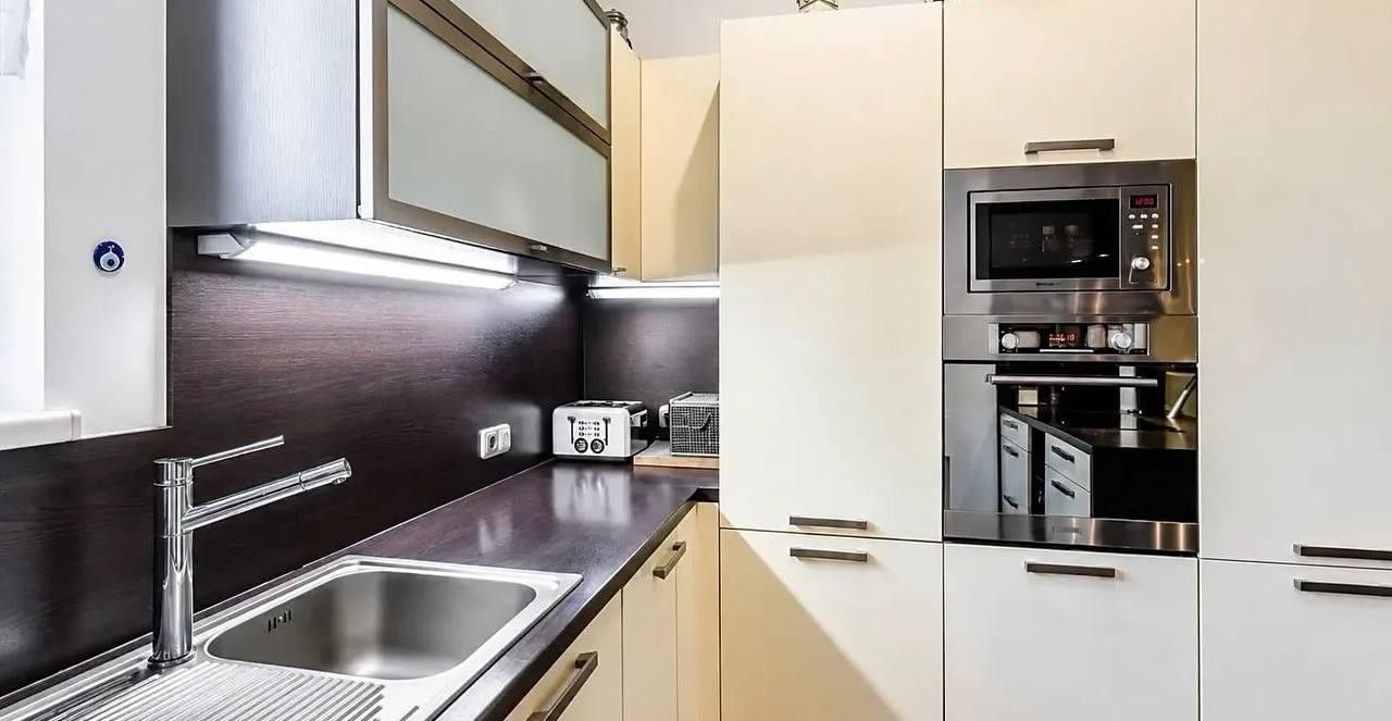Vily, Putimská, Praha, 1 300 m² - 2