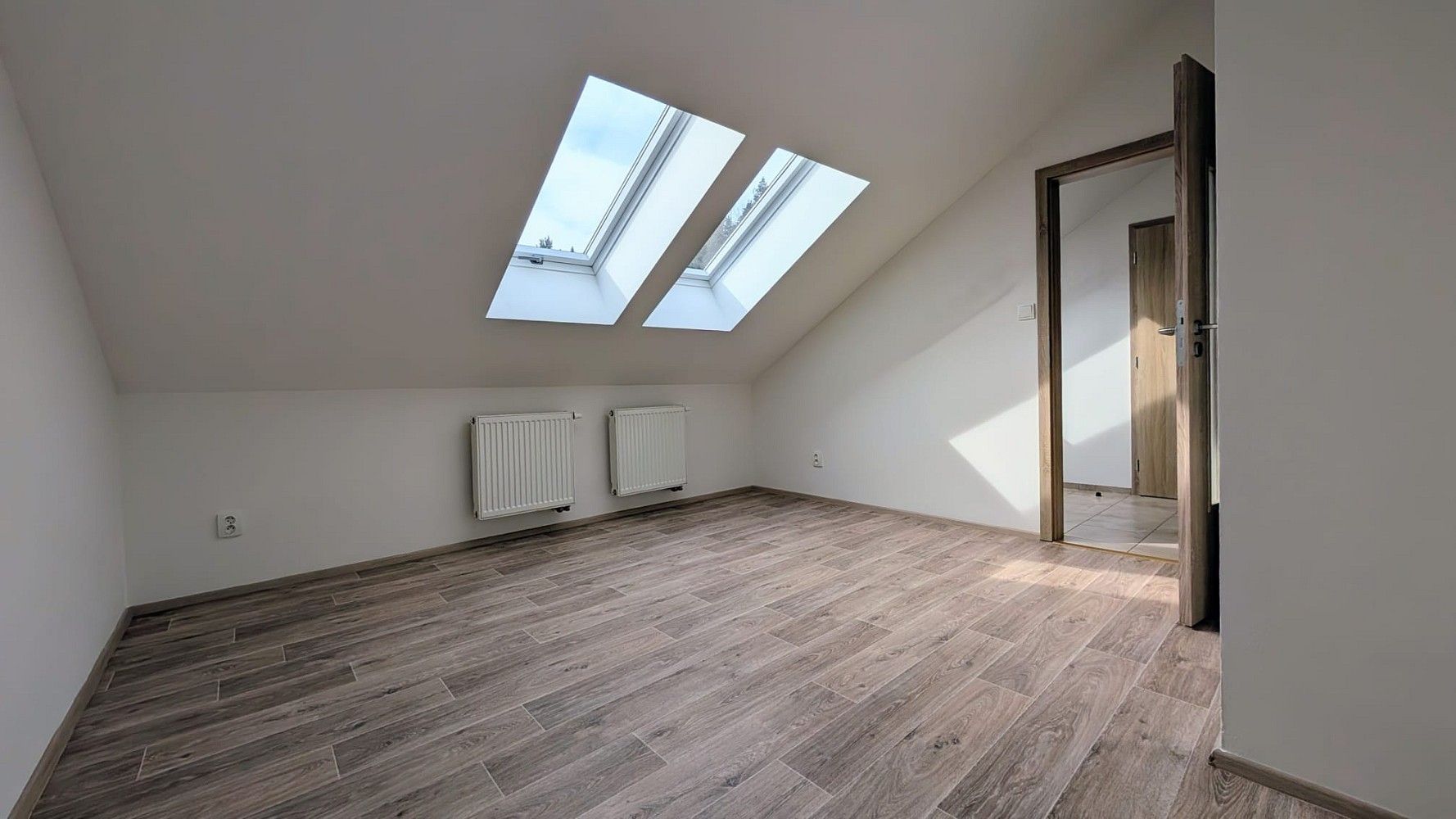 Pronájem byt 4+kk - U Koupaliště, Peruc, okres Louny, 116 m² - 5