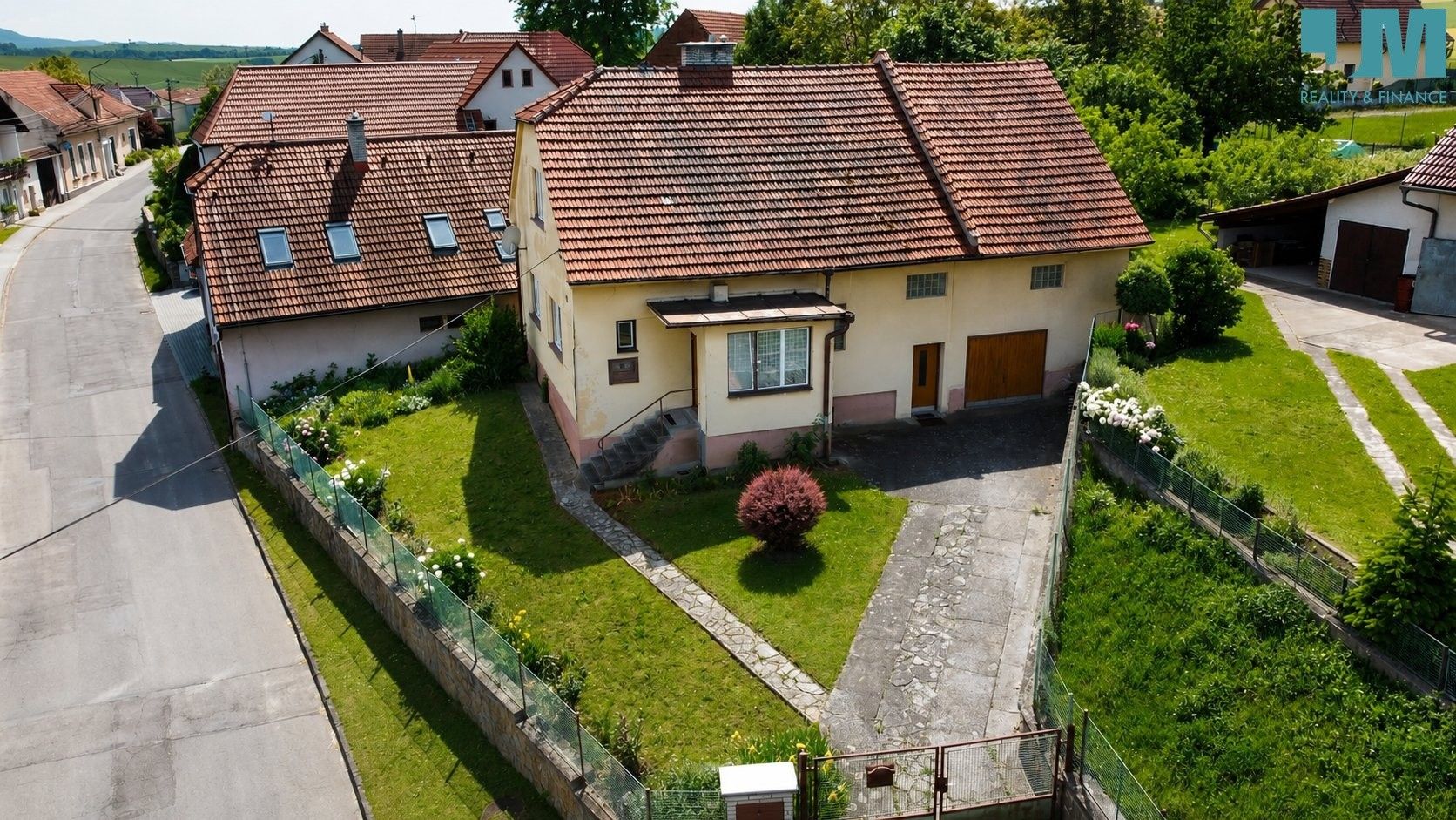 Rodinné domy, Černotín Hluzov, 218 m² - 2