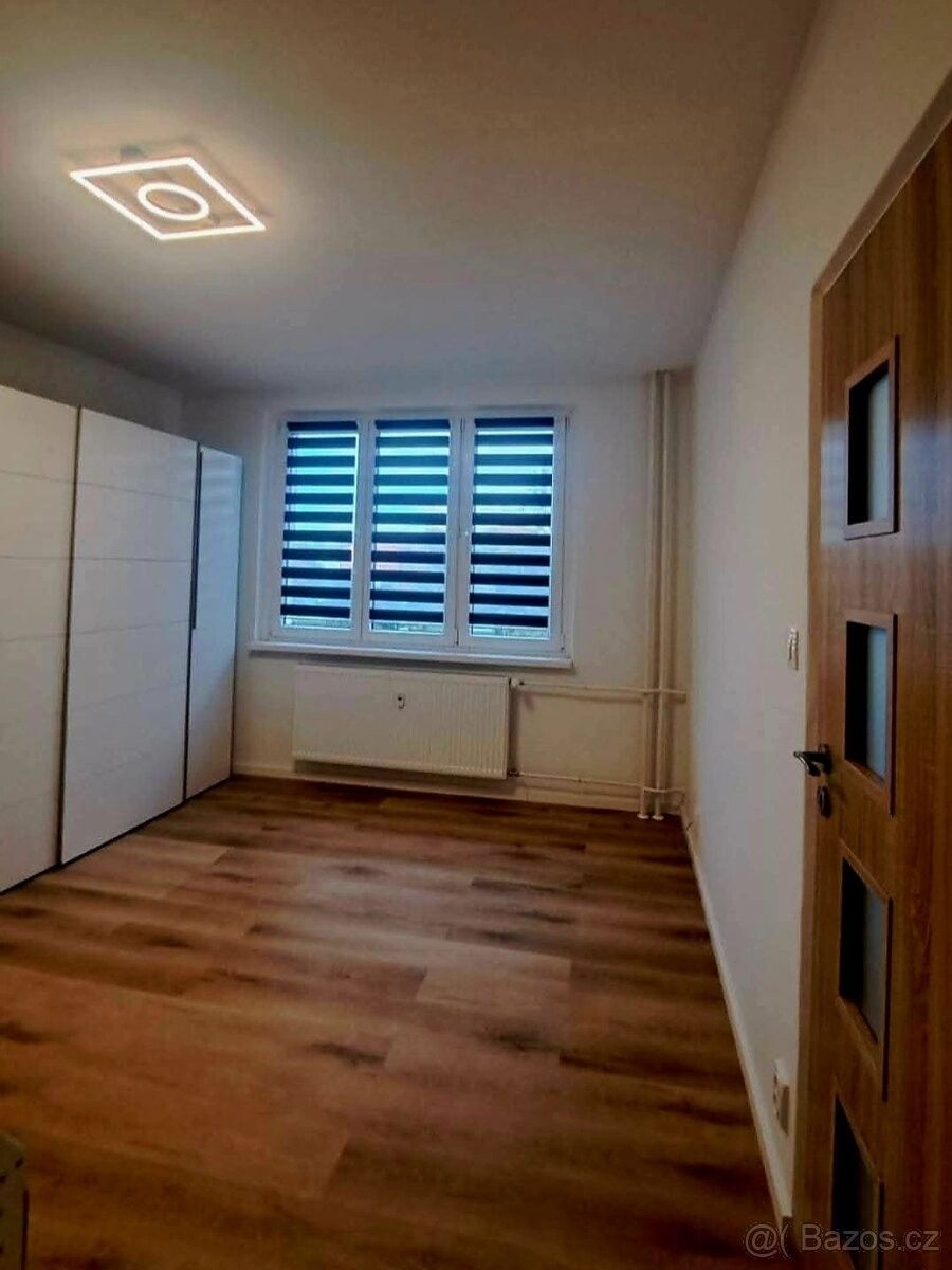 Pronájem byt - Chodov u Karlových Var, 357 35