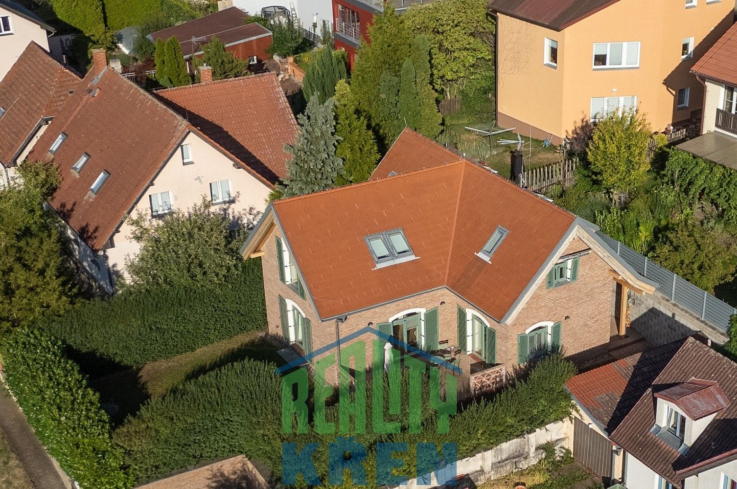 Prodej rodinný dům - Nad dolíky, Praha 6 - Suchdol, 212 m² - 5