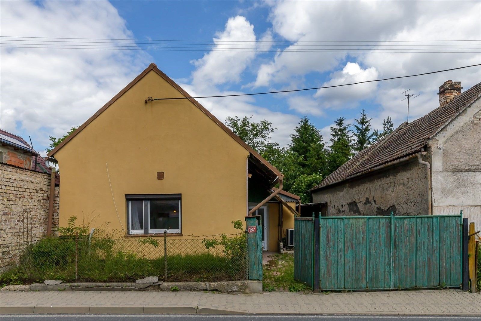 Rodinné domy, Na vinohradech 182, Cerhenice, 75 m² - 1