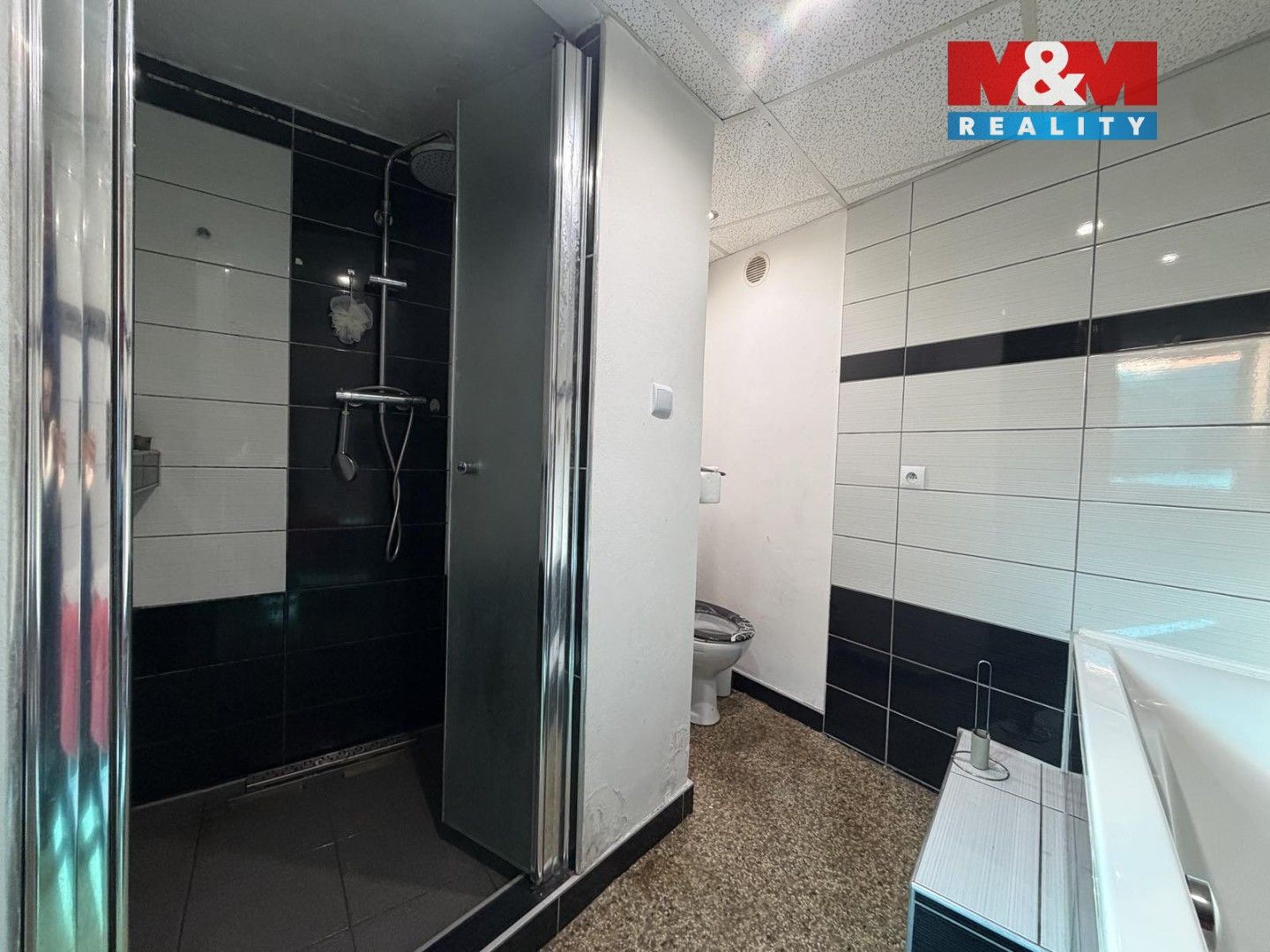 Prodej rodinný dům - Červený Hrádek, Jirkov, 306 m² - 5